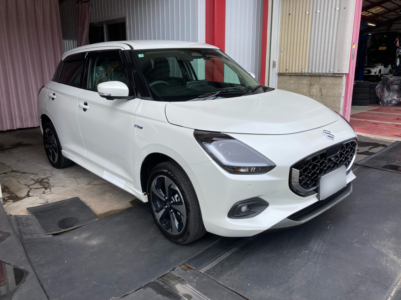 新車　スズキスイフト　納車いたしました！