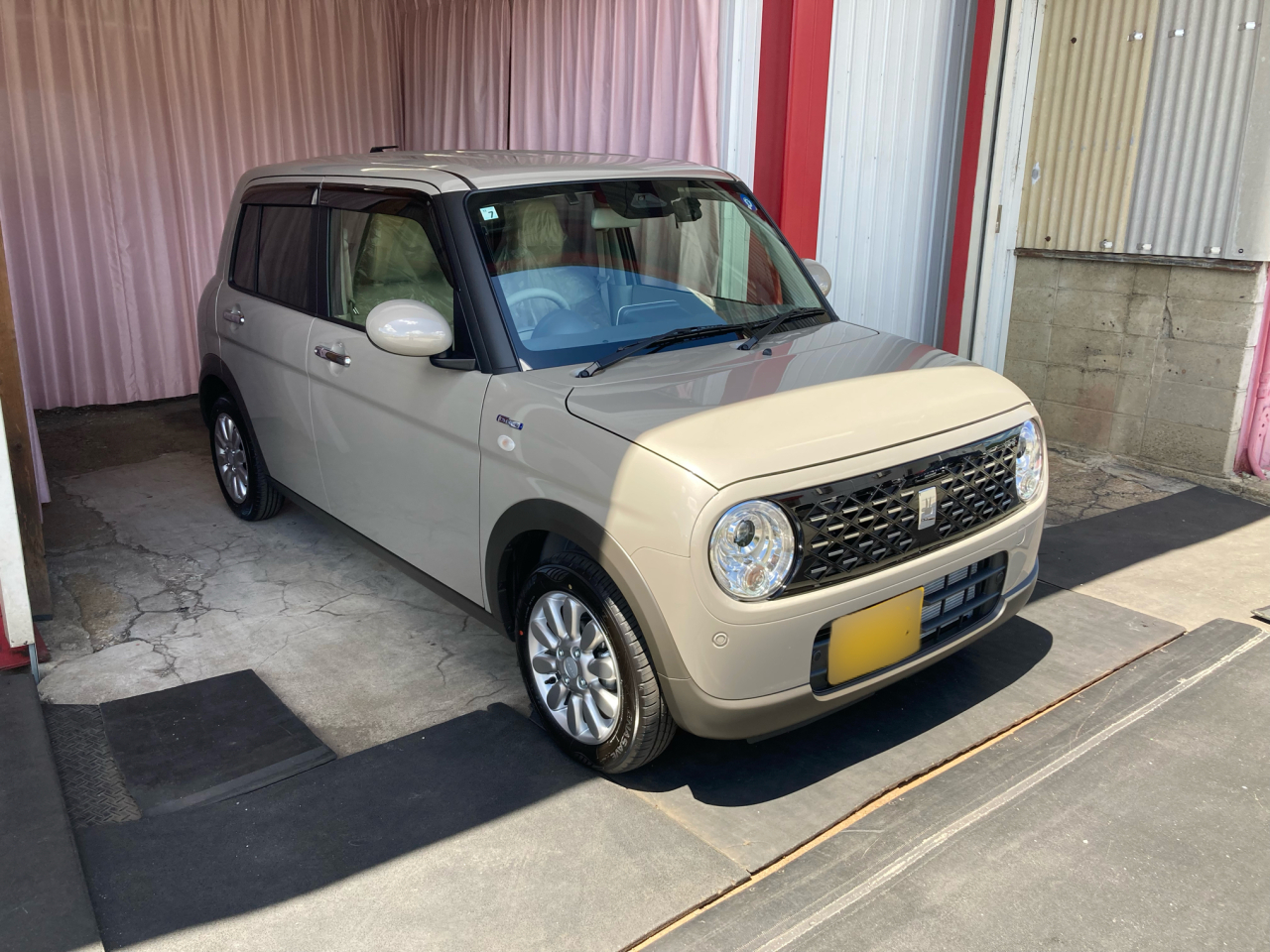 新車　ラパン納車いたしました！